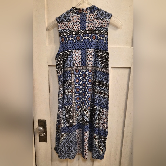 Bohemian Patterned Sleeveless Dress - Picture 4 of 4